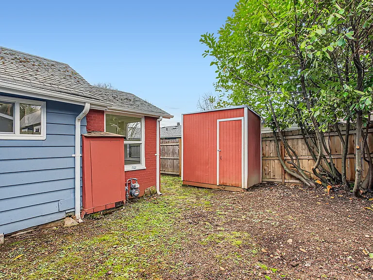 9522 SE 77th Ave — Photo 3