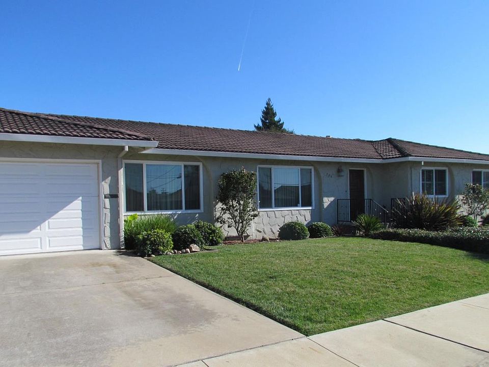 1st image of 880 Lake Village Dr