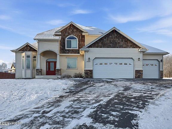 2nd image of 2720 S Capon Pl