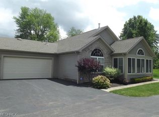 1804 Willow Brook Dr, Warren, OH 44483