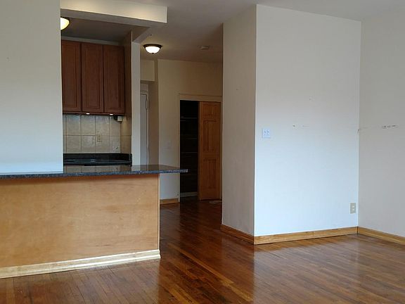 3rd image of 284 7th Ave APT 1G