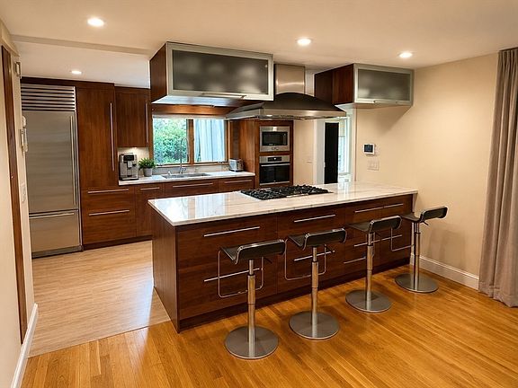 2nd image of 34 Blossomcrest Rd