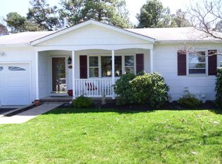 107 Edgewater Ct, Toms River, NJ 08757