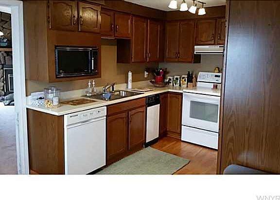 3rd image of 1833 Parker Blvd