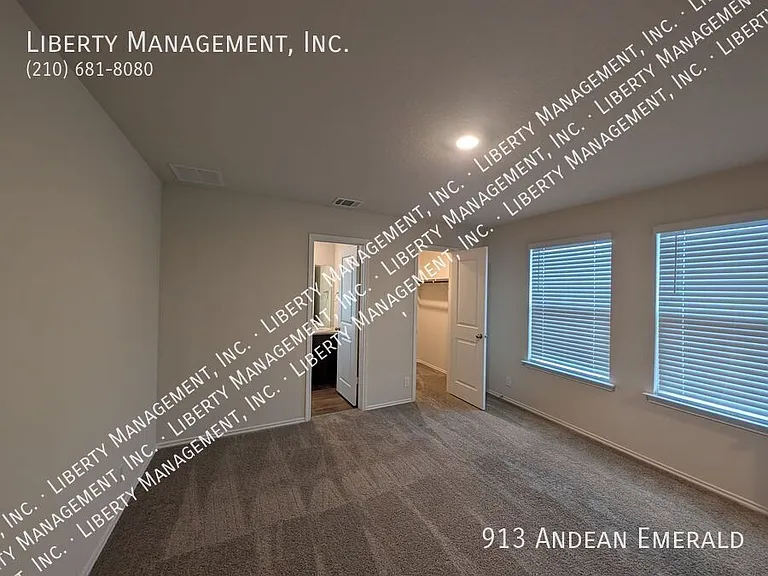 913 Andean Emerald — Photo 17