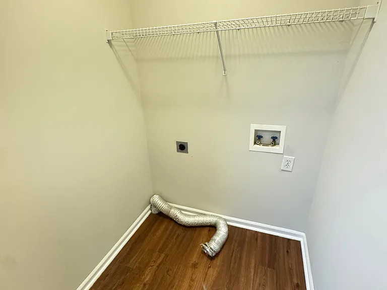 1200 Water Valley Ct NW — Photo 5