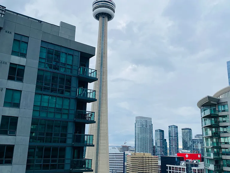 12 York St #2606 — Photo 33