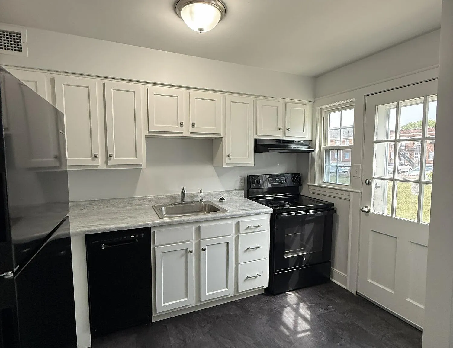 2 bed, 1.0 bath, 850 sqft, $1,175 — Photo 4