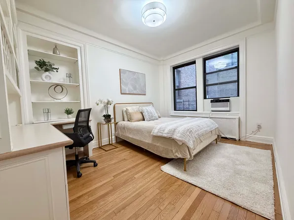 140 West 58th Street image 8 of 10