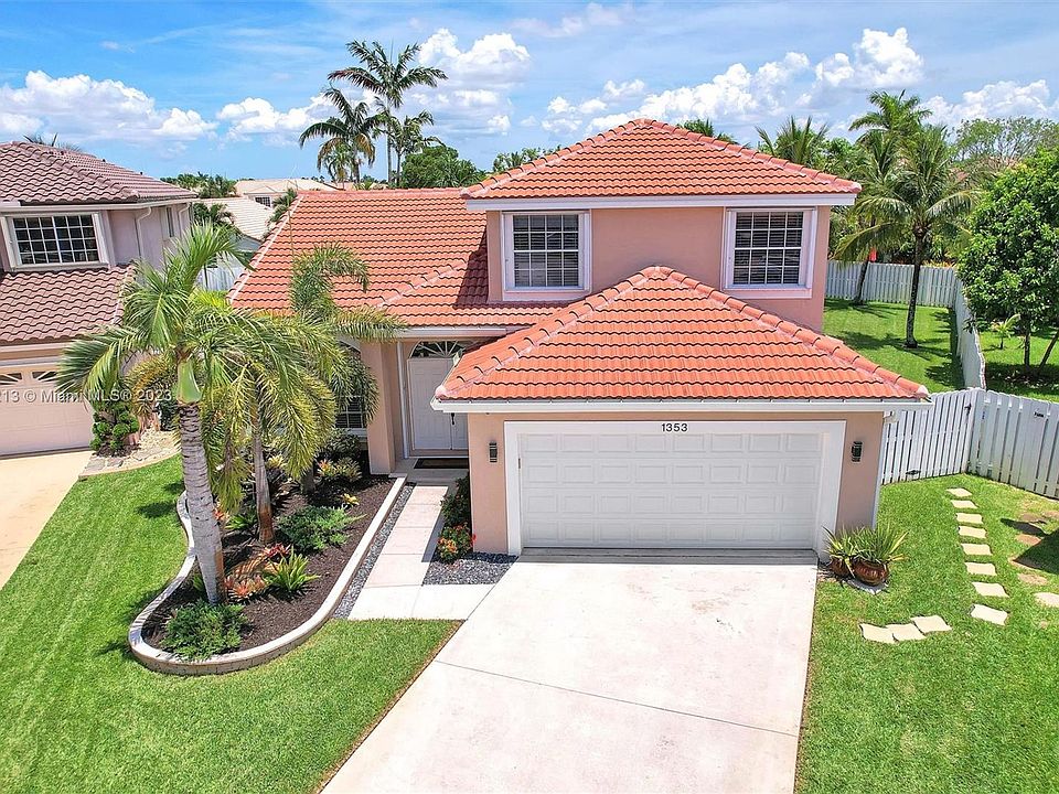 1st image of 1353 SW 181st Ave