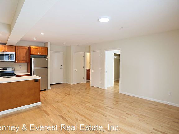 5th image of 200 Guerrero St #111