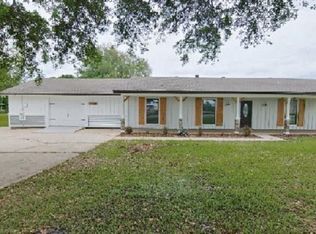 1940 Reins Rd, Beaumont, TX 77713