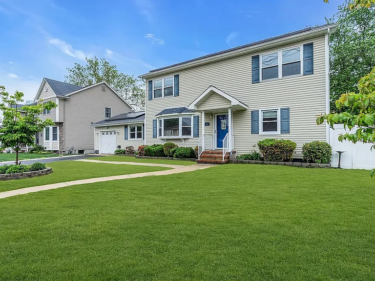 317 Beachwood Blvd — Photo 4