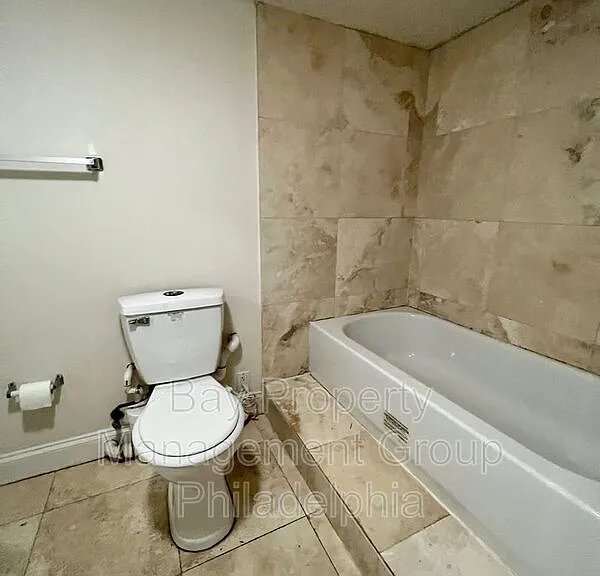 1723 Fontain St #A — Photo 7