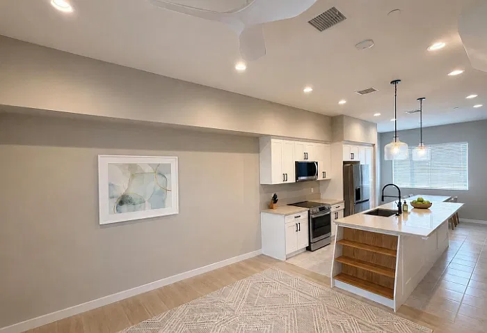2 bed, 1281 sqft, $3,500 — Photo 2