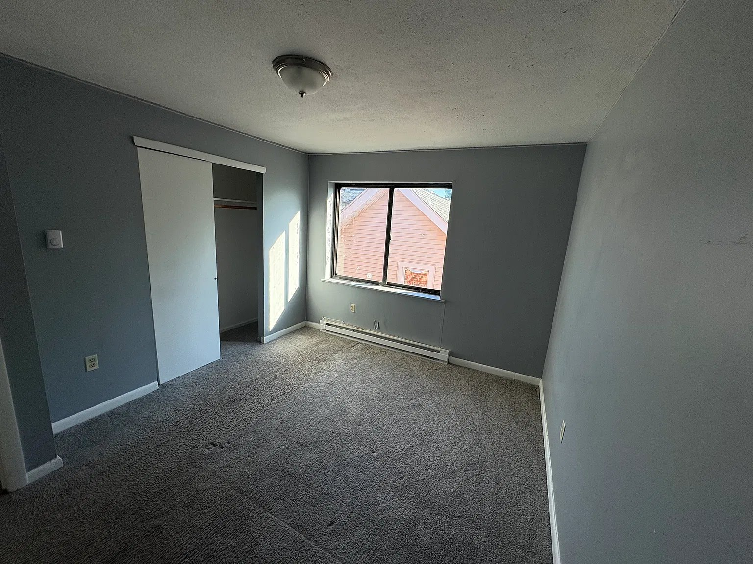 1 bed, 1020 sqft, $1,275 — Photo 4