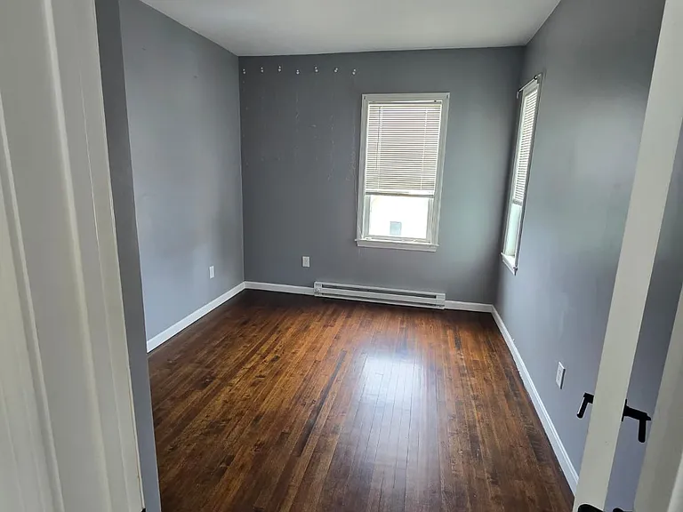 38 Fox St #3 — Photo 12