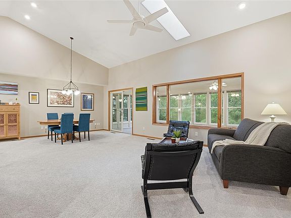 3rd image of 2510 Bluffwood Cir
