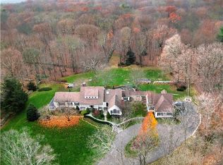 890 West Rd, New Canaan, CT 06840