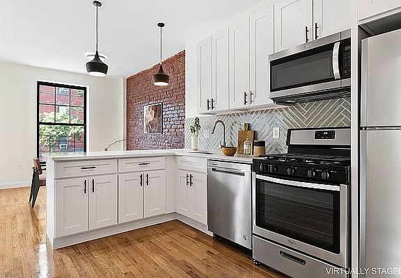 3rd image of 1021 8th Ave #2L