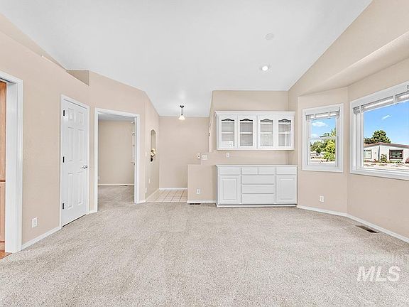 3rd image of 8371 W Willowcourt Dr