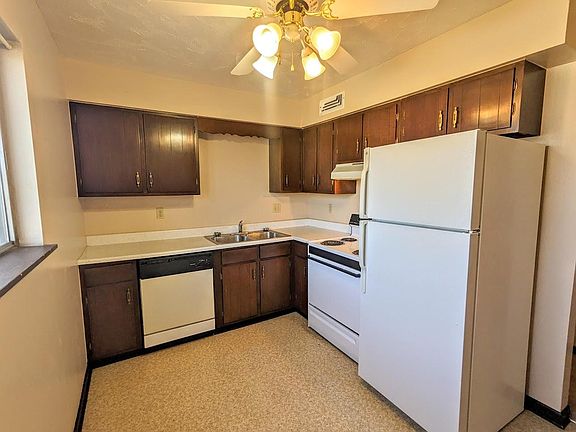 2nd image of 6917 Military Ave #7