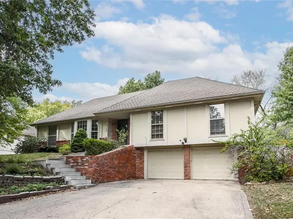 8142 NW Beaman Dr, Kansas City, MO 64151