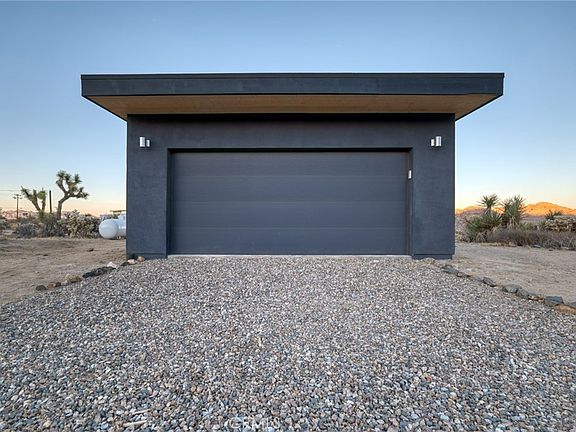 4th image of 7835 Conejo Ave