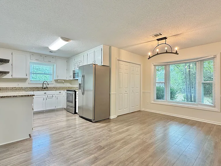 75 Woody Ct — Photo 9
