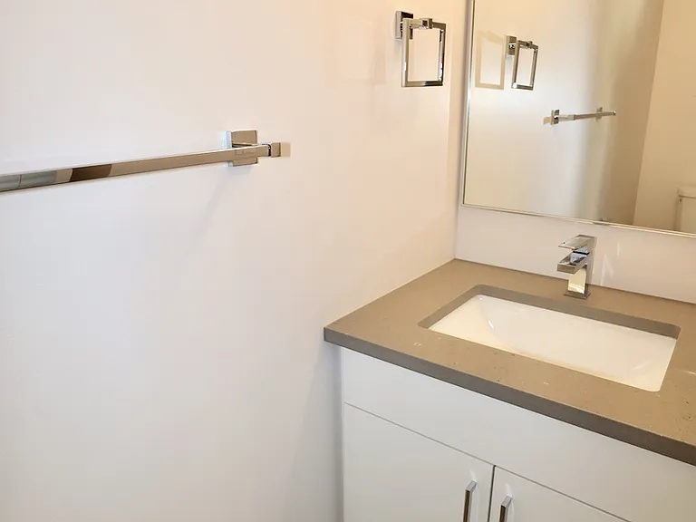 1082086Ave - 27_08232020