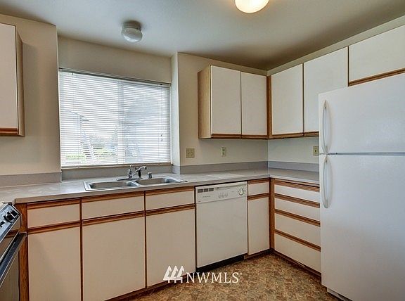 3rd image of 447 NE Ellis Way #B101, 102, 201, 202