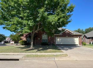 2501 Blossom Trl, Mansfield, TX 76063