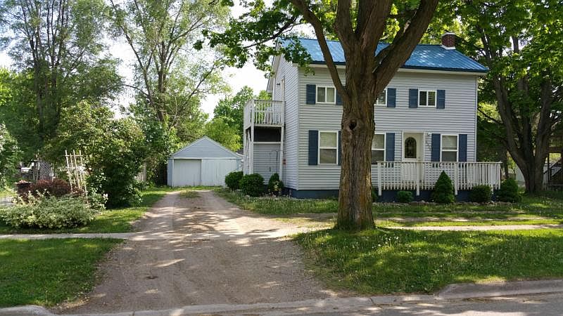 2nd image of 6338 Pine St