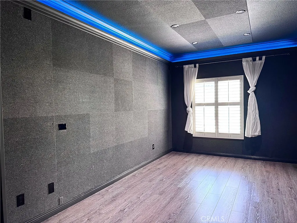 5 bed, 3155 sqft, $5,400 — Photo 4