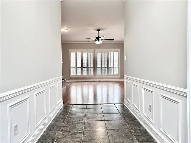 1480 Albert St — Photo 3