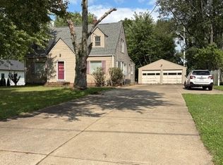 820 Woodlawn Ave NW, Canton, OH 44708