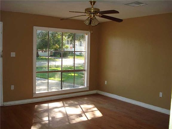 2nd image of 124 S Tish Dr