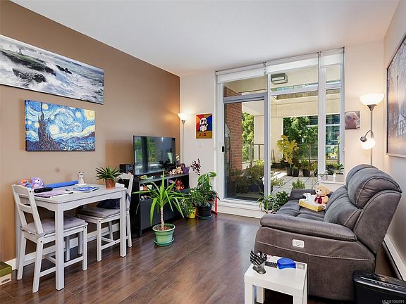 5th image of 728 Yates St #307