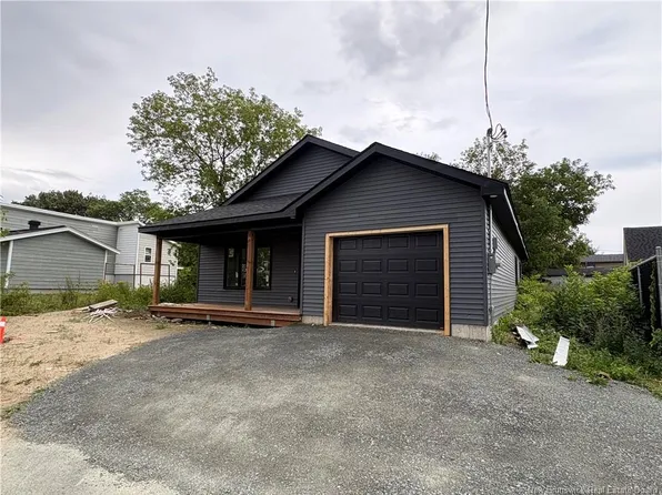 66 Chatham Ave, Miramichi, NB E1N 1G6