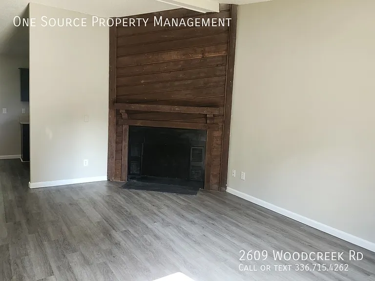 2609 Woodcreek Rd — Photo 5