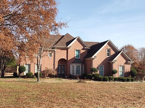 3rd image of 830 Cold Creek Dr