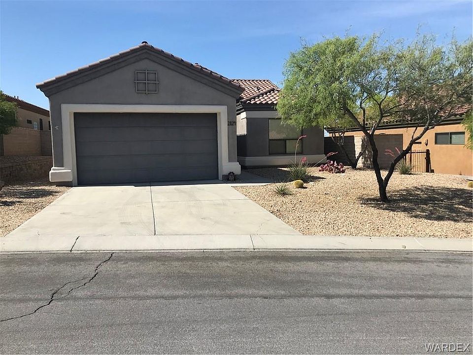 1st image of 2824 Esmerelda Dr