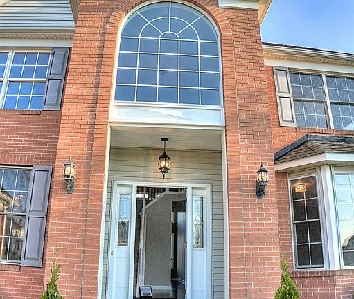 2nd image of 8958 Chinaberry Cir N