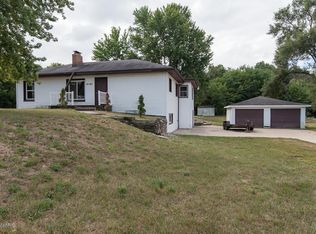 10167 Almena Dr, Kalamazoo, MI 49009