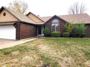 2406 Pheasant Ln, Salina, KS 67401