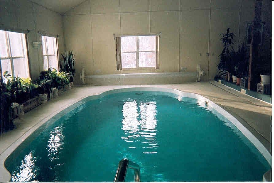 40 x 24 pool room