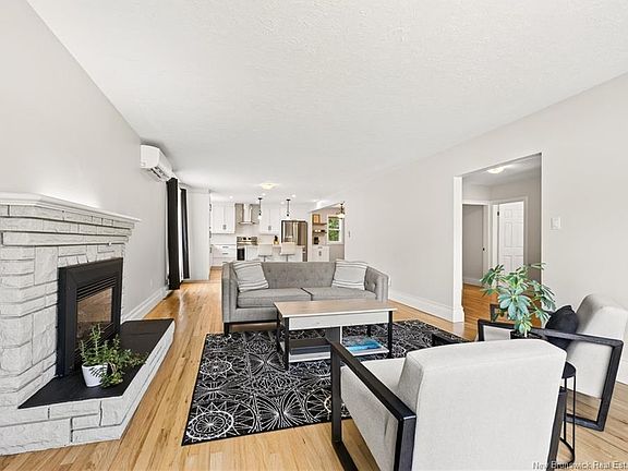 5th image of 31 Alexander Ave