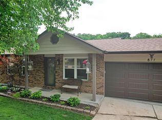 877 Country Glen Dr, Imperial, MO 63052