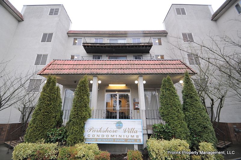 Bldg - Front View