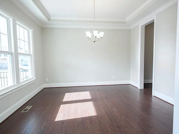 1013 Merrifield Dr — Photo 7